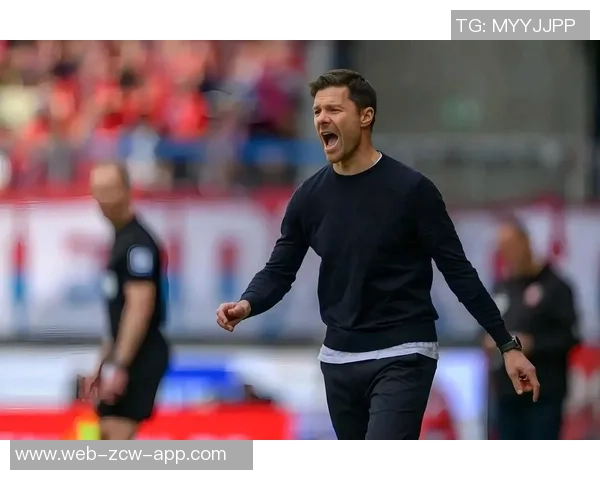 佩佩回忆穆帅执教皇马时期阿隆索积极交流战术见解